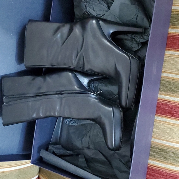 Prada shoes - Picture 6 of 7